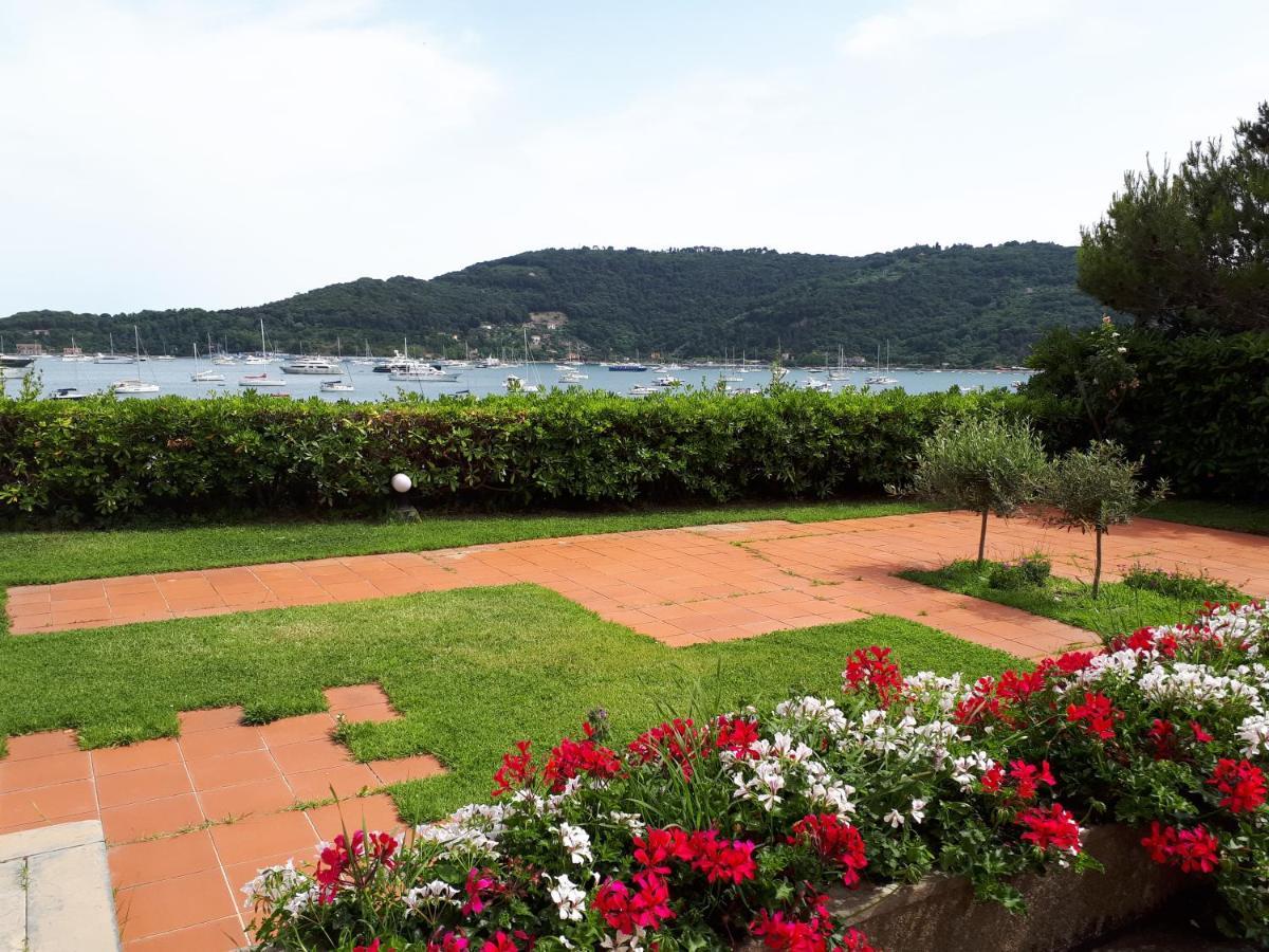 ポルトヴェーネレLa Terrazza Tra Cielo E Mareアパートメント エクステリア 写真