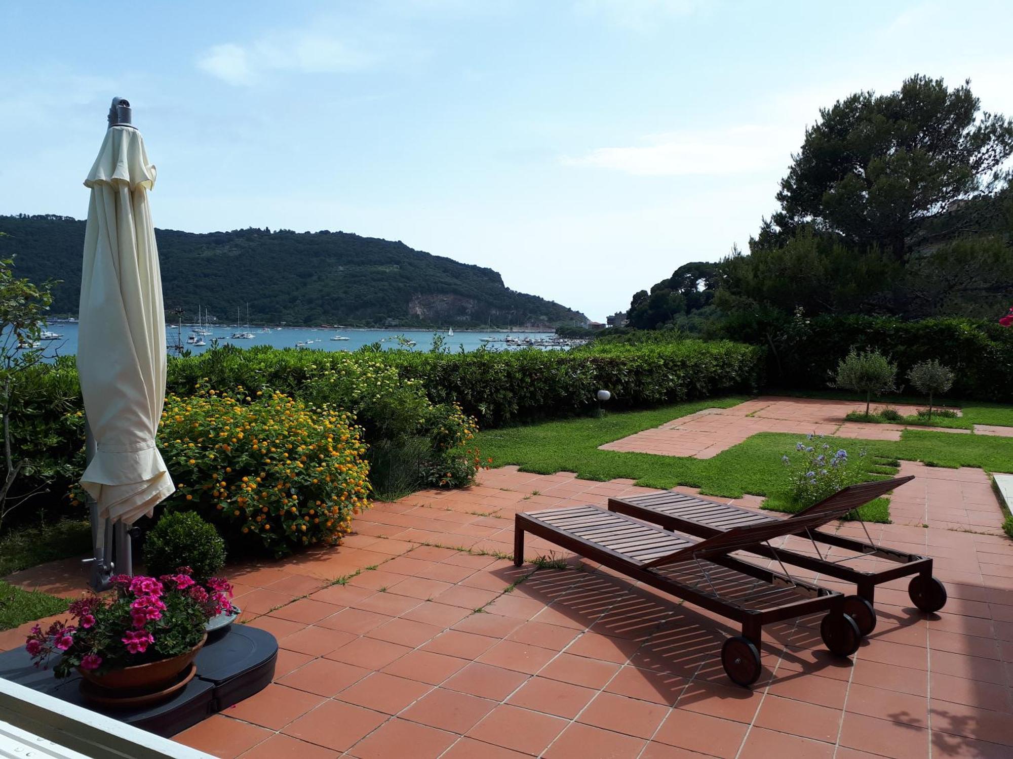 ポルトヴェーネレLa Terrazza Tra Cielo E Mareアパートメント エクステリア 写真